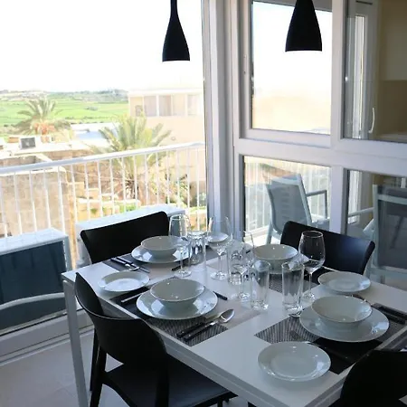 Wileg 4a Luxury With Shared Swimming Pool. Διαμέρισμα