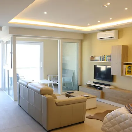 Διαμέρισμα Wileg 4a Luxury With Shared Swimming Pool.