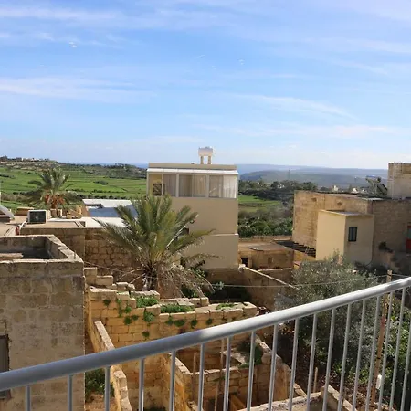 Wileg 4a Luxury With Shared Swimming Pool. * Qala
