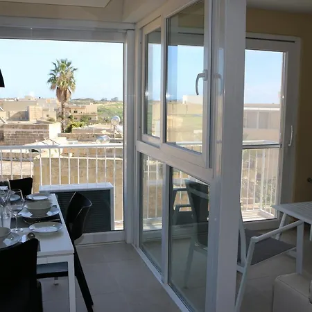 Wileg 4a Luxury With Shared Swimming Pool. Διαμέρισμα Qala