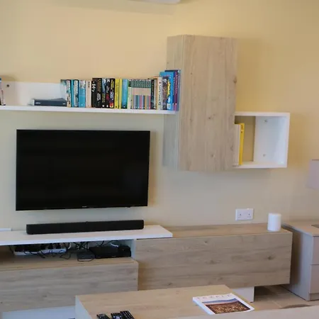 Appartement Wileg 4a Luxury With Shared Swimming Pool. Qala