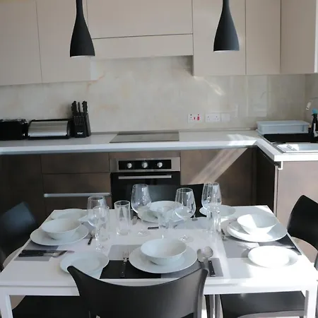 Wileg 4a Luxury With Shared Swimming Pool. *